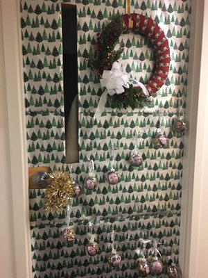 Holiday door decorating content submission