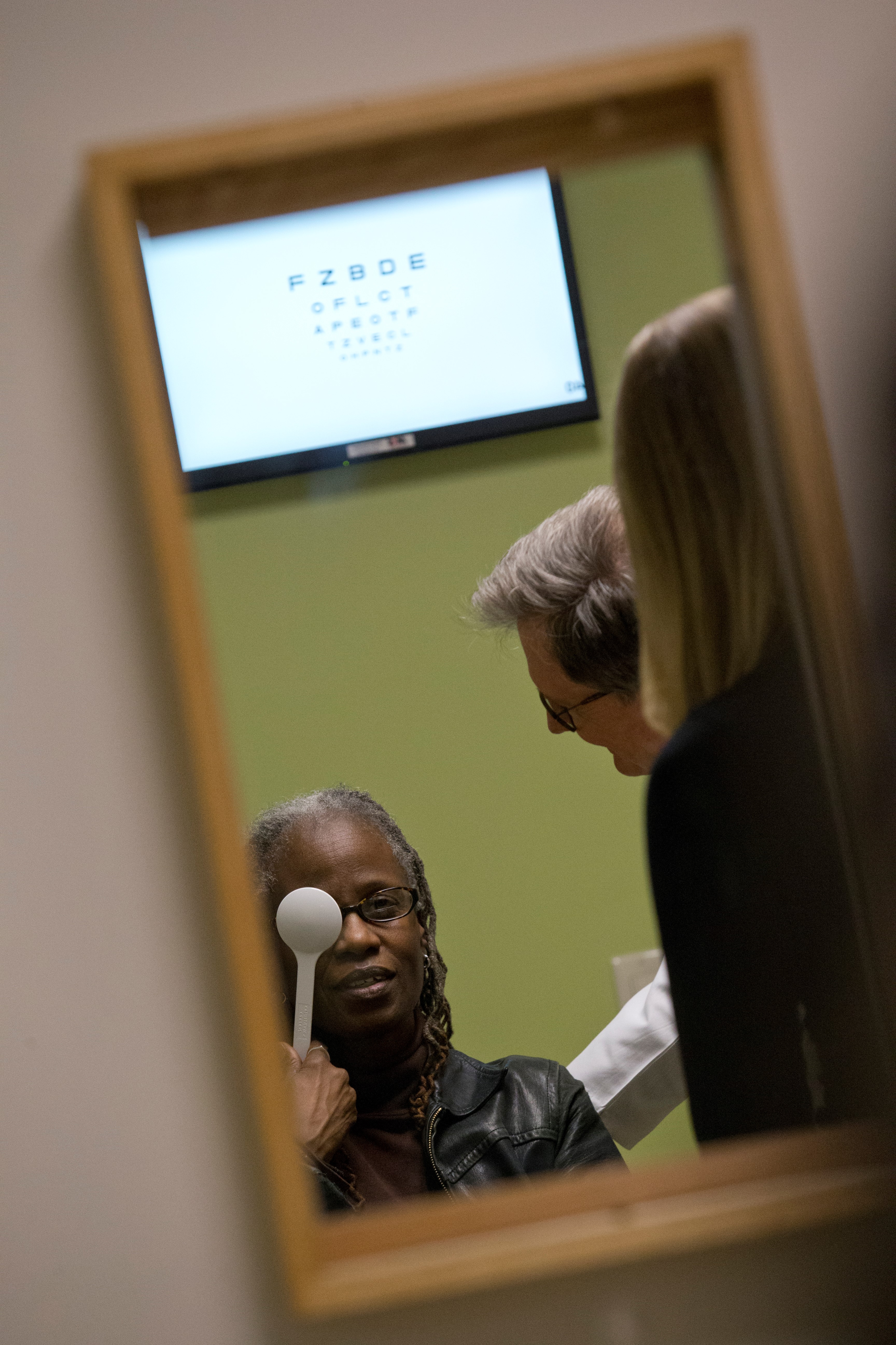 Eye screening patient